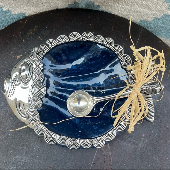 New Mud Pie Glass Metal Fish Dish Serving Bowl Snack Dip Spoon Gift Set Blue - Picture 3 of 6